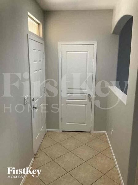 17623 W Cavedale Dr