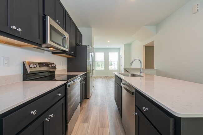 Photo - 815 Freston Rd