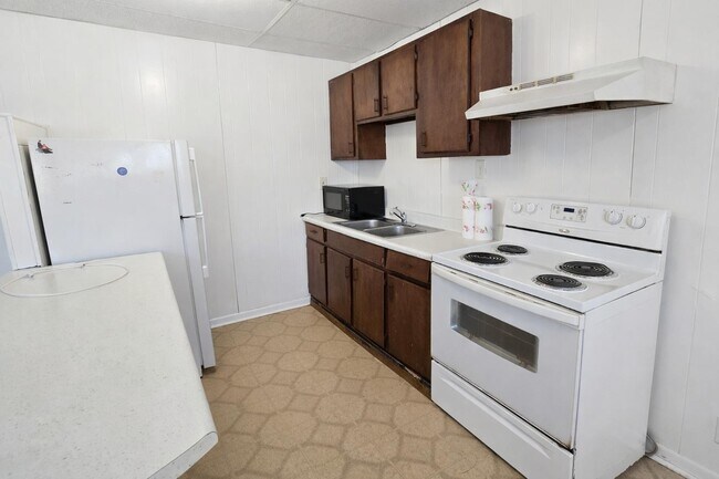 Building Photo - 315 Gaiety Ln