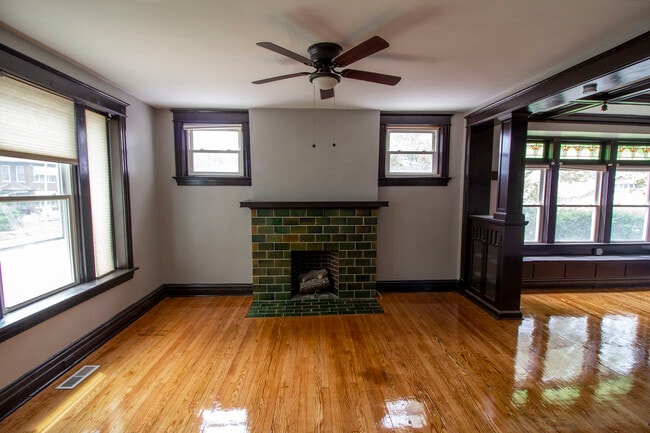 Photo - 4247 Grace Ave Unit 4247