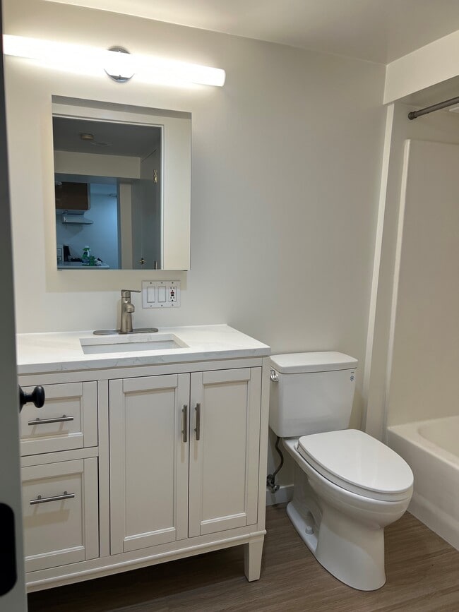 Photo - 33 Etruria St Unidad Apt. D