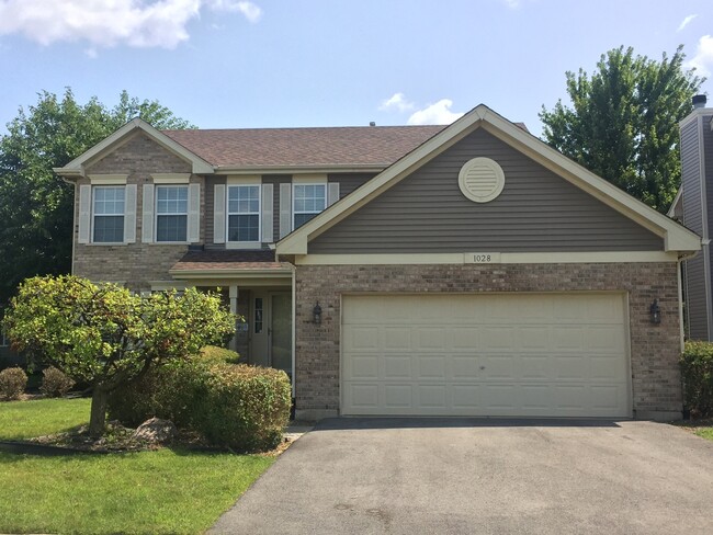 Photo - 1028 Lakewood Cir House