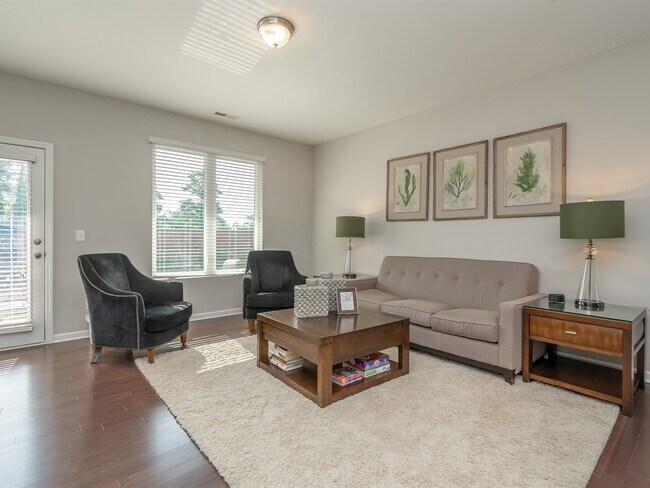 Photo - 2604 Wolf Cub Ct