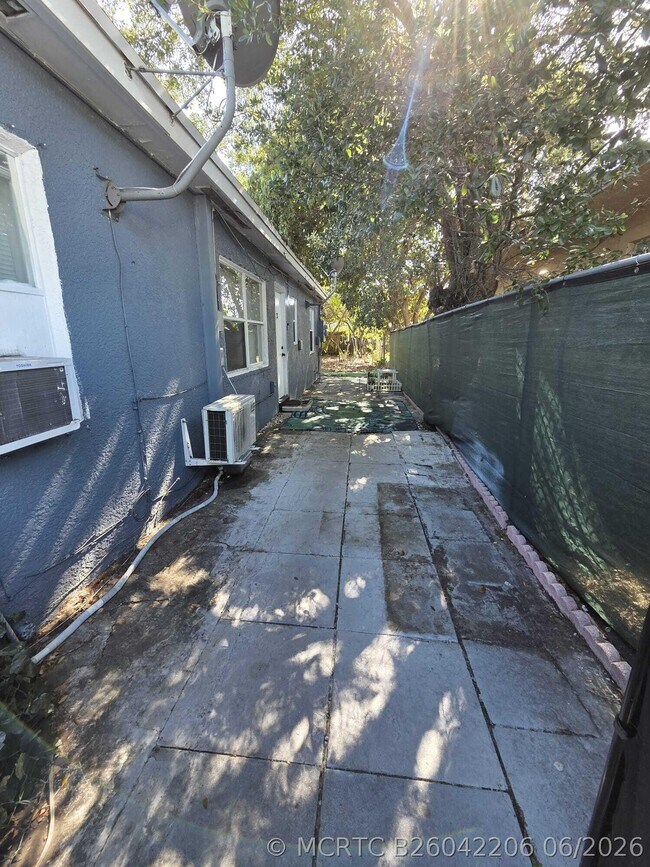 Photo - 1501 N Andrews Ave Unit 3
