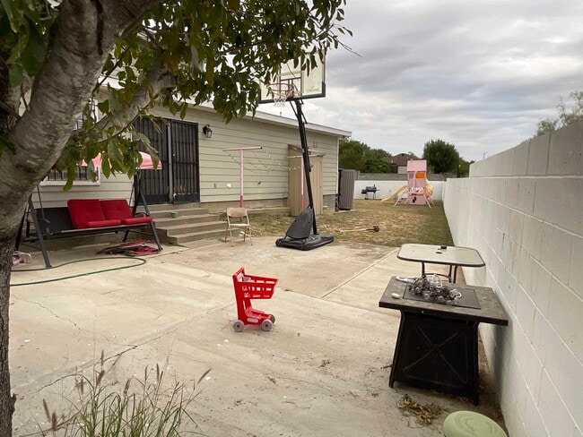 Photo - 915 Rutledge Dr