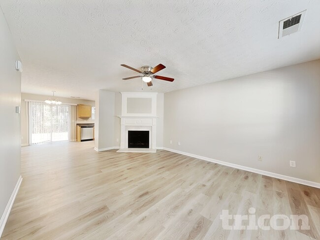 Photo - 4681 Raven Wood Loop