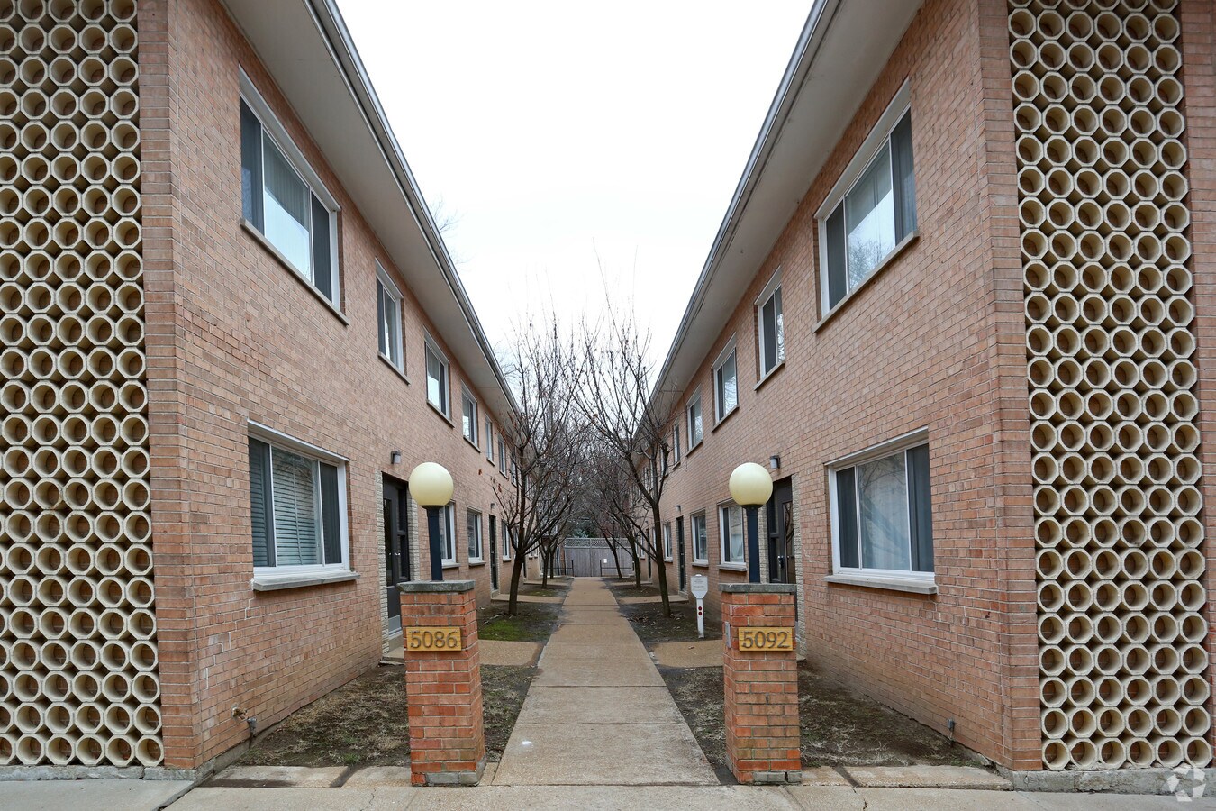 Photo - 5086-5092 Waterman Blvd