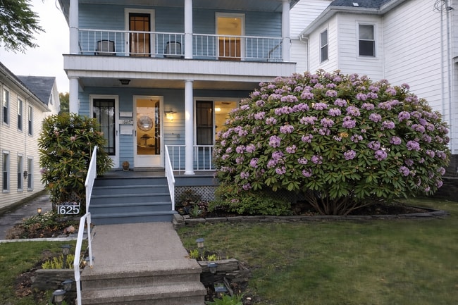 Building Photo - 1625 Penn Ave