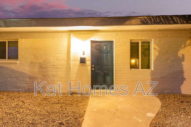 Photo - 5107 N 28th Dr Unidad 1 Rental