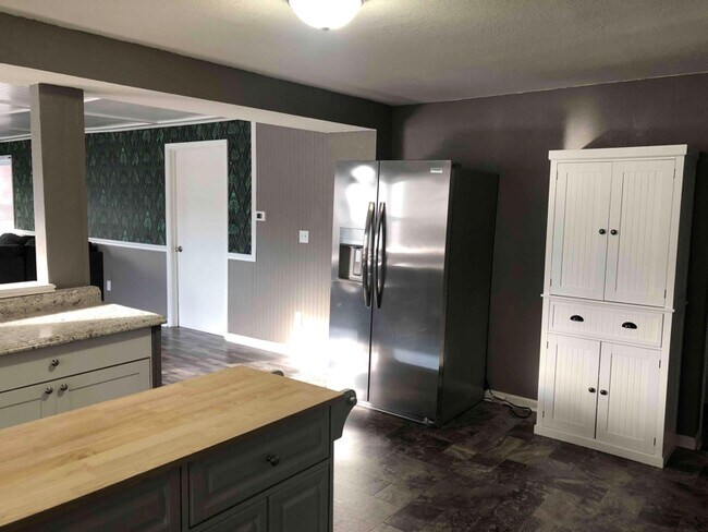 Photo - 110 W Albert St Unit Apt 1