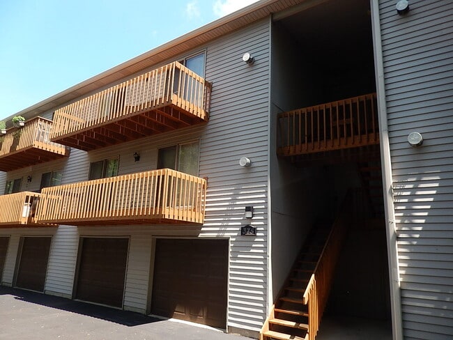 Photo - 375 Woodridge Cir Unit F
