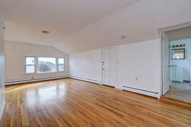 Photo - 83 Hawley Ave Apartamento Unidad 2