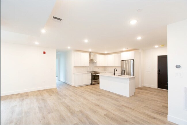 Photo - 173 Magnolia St Unidad 4