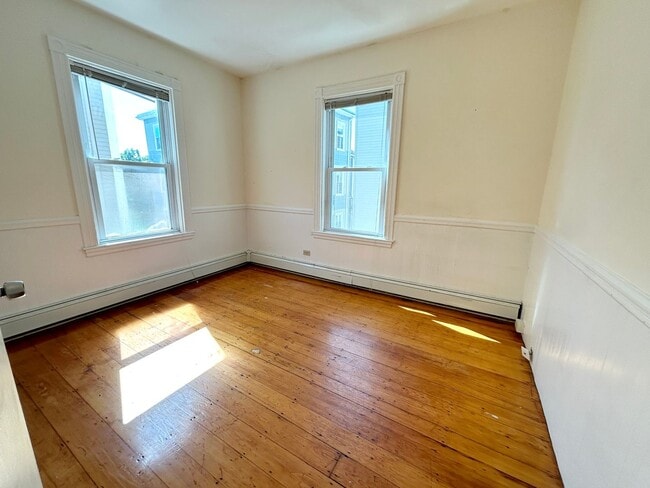 Photo - Huge 4-Bed on Folsom Ave — Prime Mission Hill Location with 1.5 Baths + Parking Available