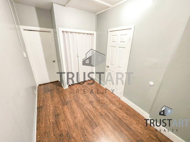 Photo - 1347 Sellers St Unit 1f