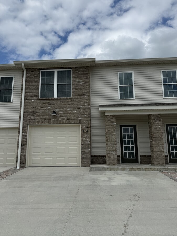 Photo - 243 Pinehurst Dr