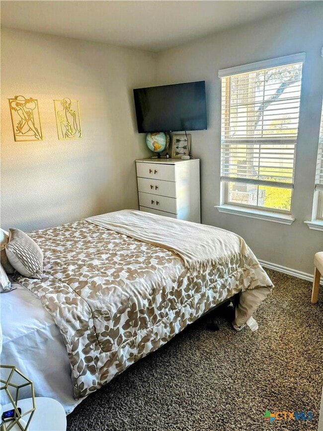 Photo - 305 Bobby Lou Ln