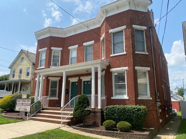 360 Main St