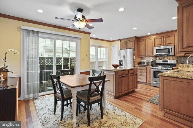 Photo - 2442 Garnett Dr