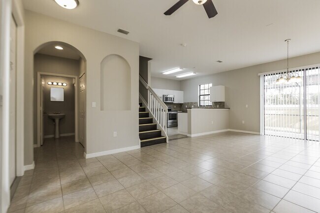 7388 Bristol Cir