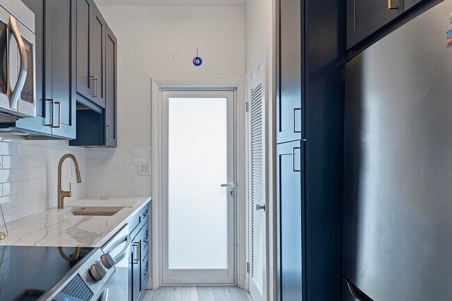Photo - 3250 NE 28th St Unidad 105