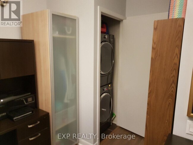 Photo - 525 Wilson Ave Unité 120