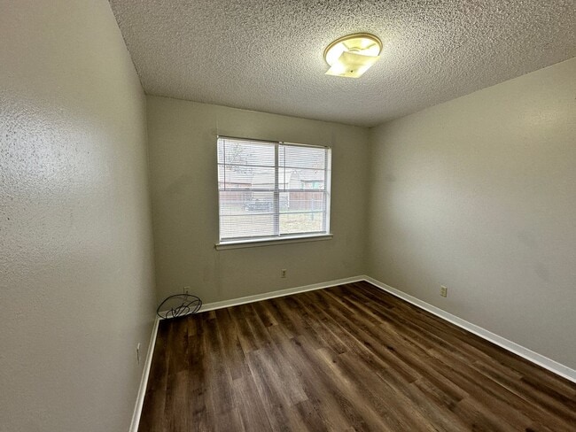 Photo - 407 Maple St Unidad 407B