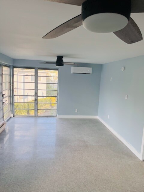 New Living room - 1060 SE 14th Pl Unidad 16C