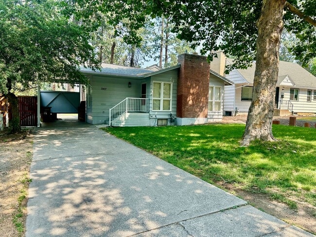 Photo - 3907 E 11th Ave