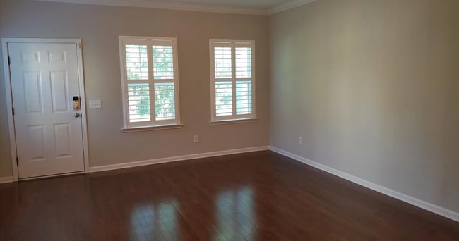 Photo - Modern End-Unit Townhome in Branch Creek –...
