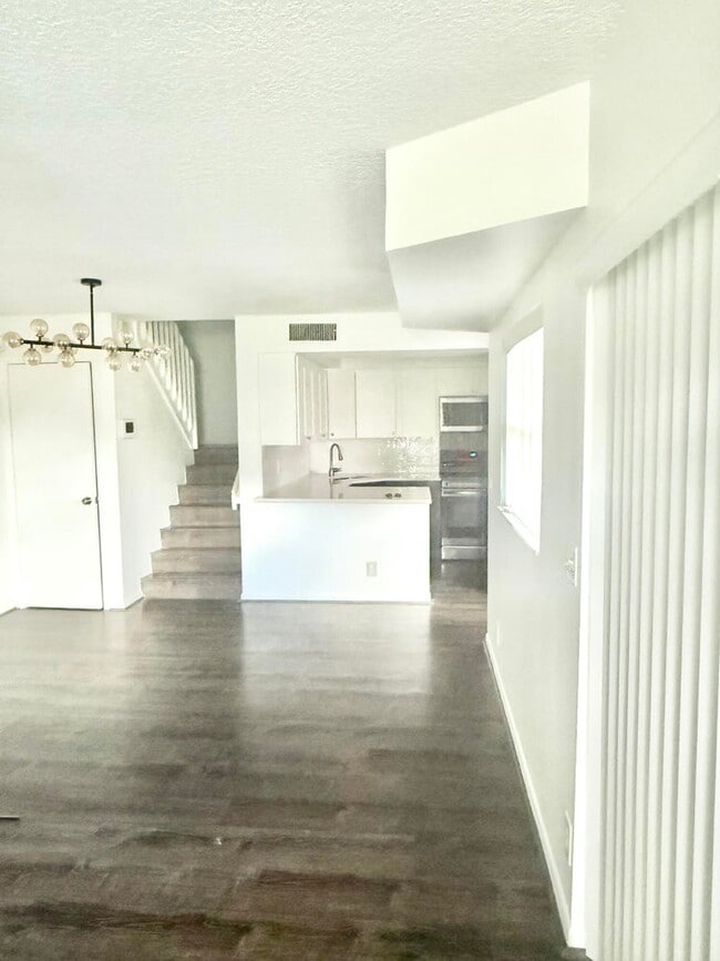 Photo - 3715 Village Dr