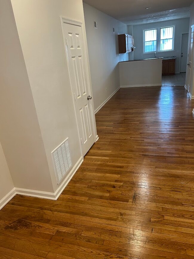 Photo - 2229 E Biddle St