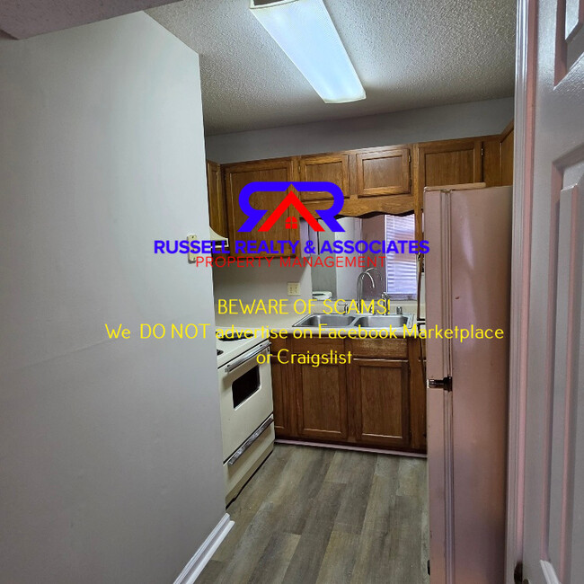 3021 Chase Ln