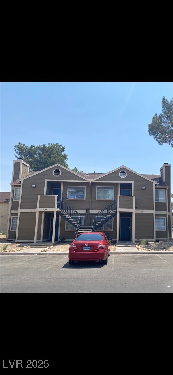 Building Photo - 2756 Jennydiane Dr Unit C or D