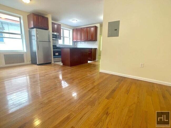 607 EAST 8 STREET 2F - 607 EAST 8 STREET 2F Apartment Unit 2F