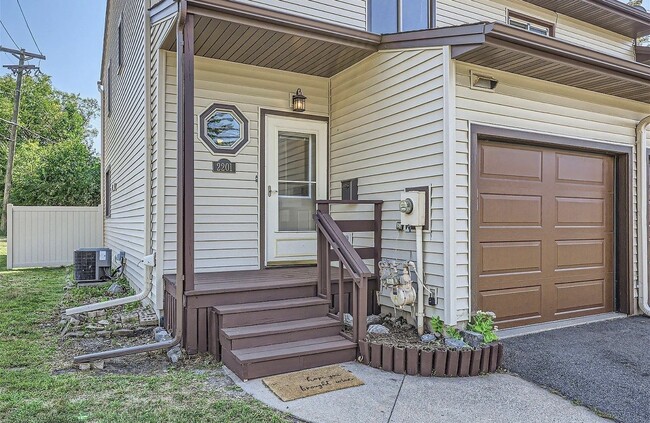 Photo - 2201 2nd Ave N