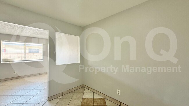 Photo - 132 E Ingram St