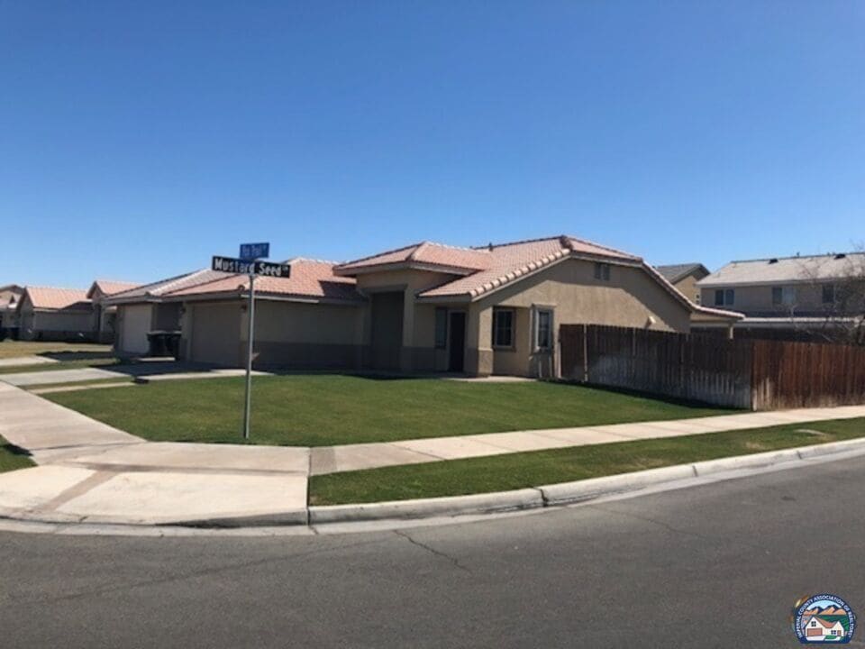 Photo - 363 Foxtrail Dr