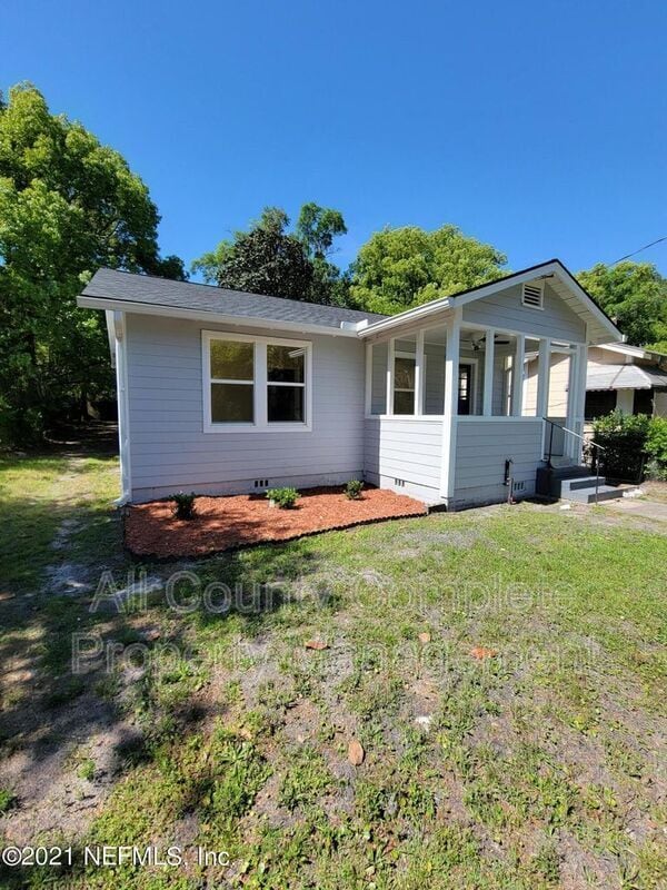 Photo - 616 Woodbine St