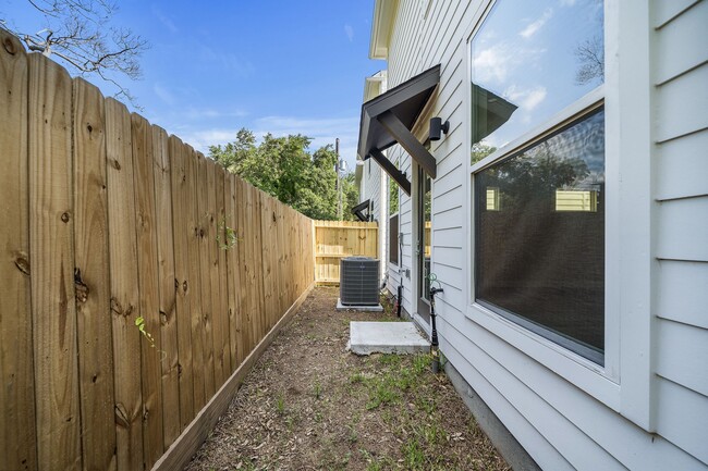 Photo - 9 Wellford St