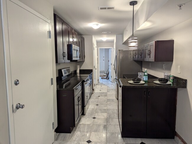 Photo - 2024 N Calvert St Unit 2