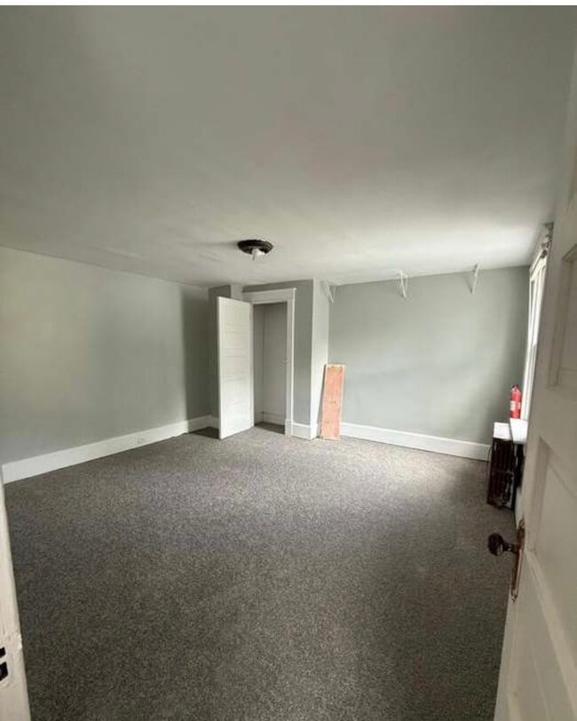 Photo - 405 E Market St Unit #B