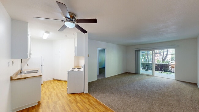 Photo - 1823 Lincoln Ave Apartment Unit 210