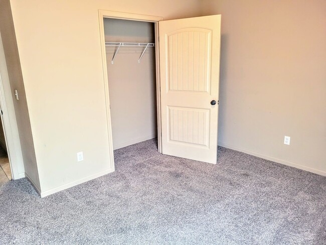 Building Photo - 109 Edna St Unit 109 Edna A