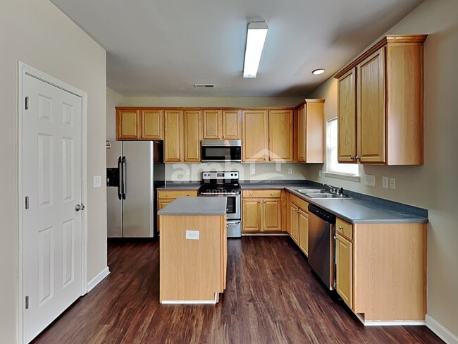 Photo - 5711 Falkirk Ln