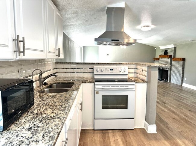 Photo - 1716 W Mayfield Rd