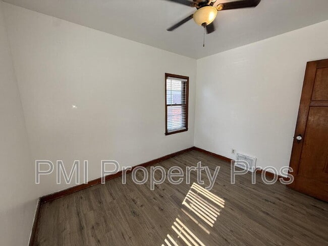 Photo - 2821 N 57th St