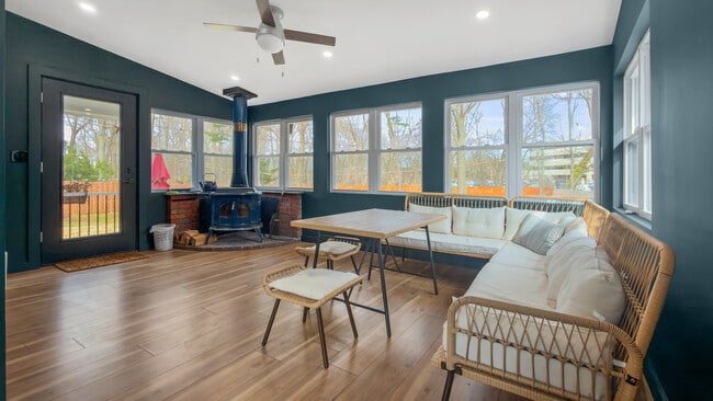 Photo - 44 Schlosser Dr