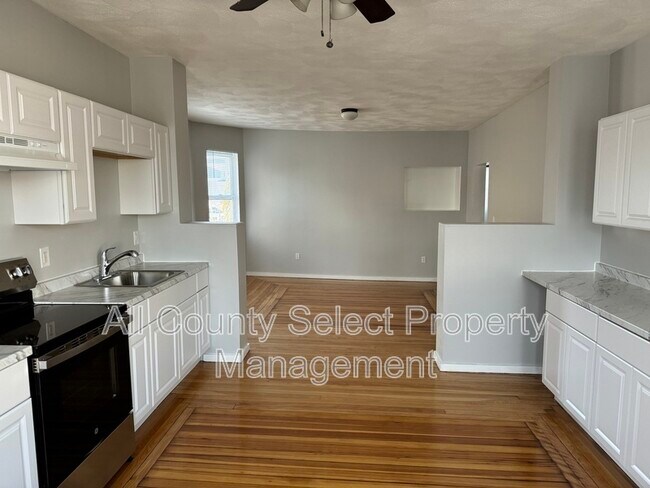 Photo - 118 Eastern Ave Unit #2