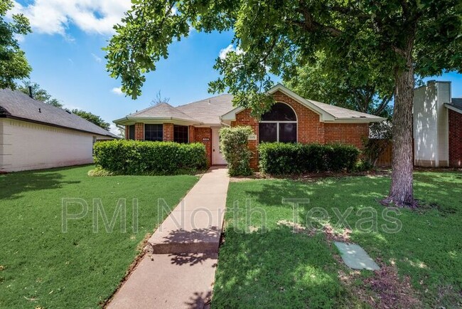 Building Photo - 8101 Hyde Park Dr Rental
